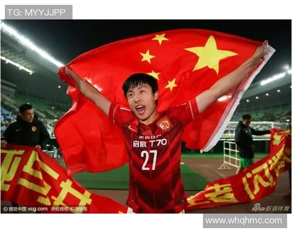 球员身披国旗激情庆祝夺冠温情一幕瞬间感动无数网友 球员身披国旗激情庆祝夺冠温情一幕瞬间感动无数网友